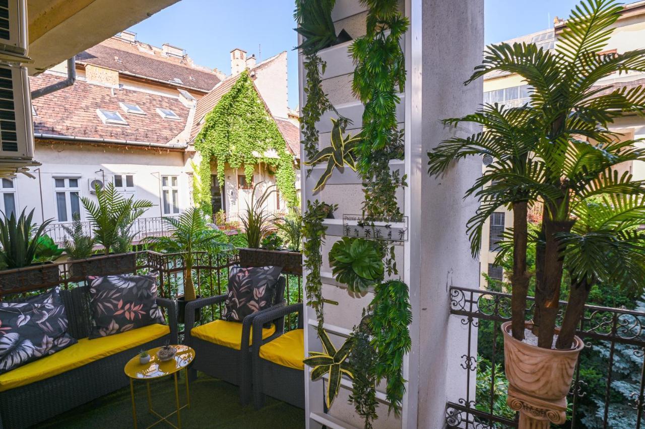 Palms Apartmán *