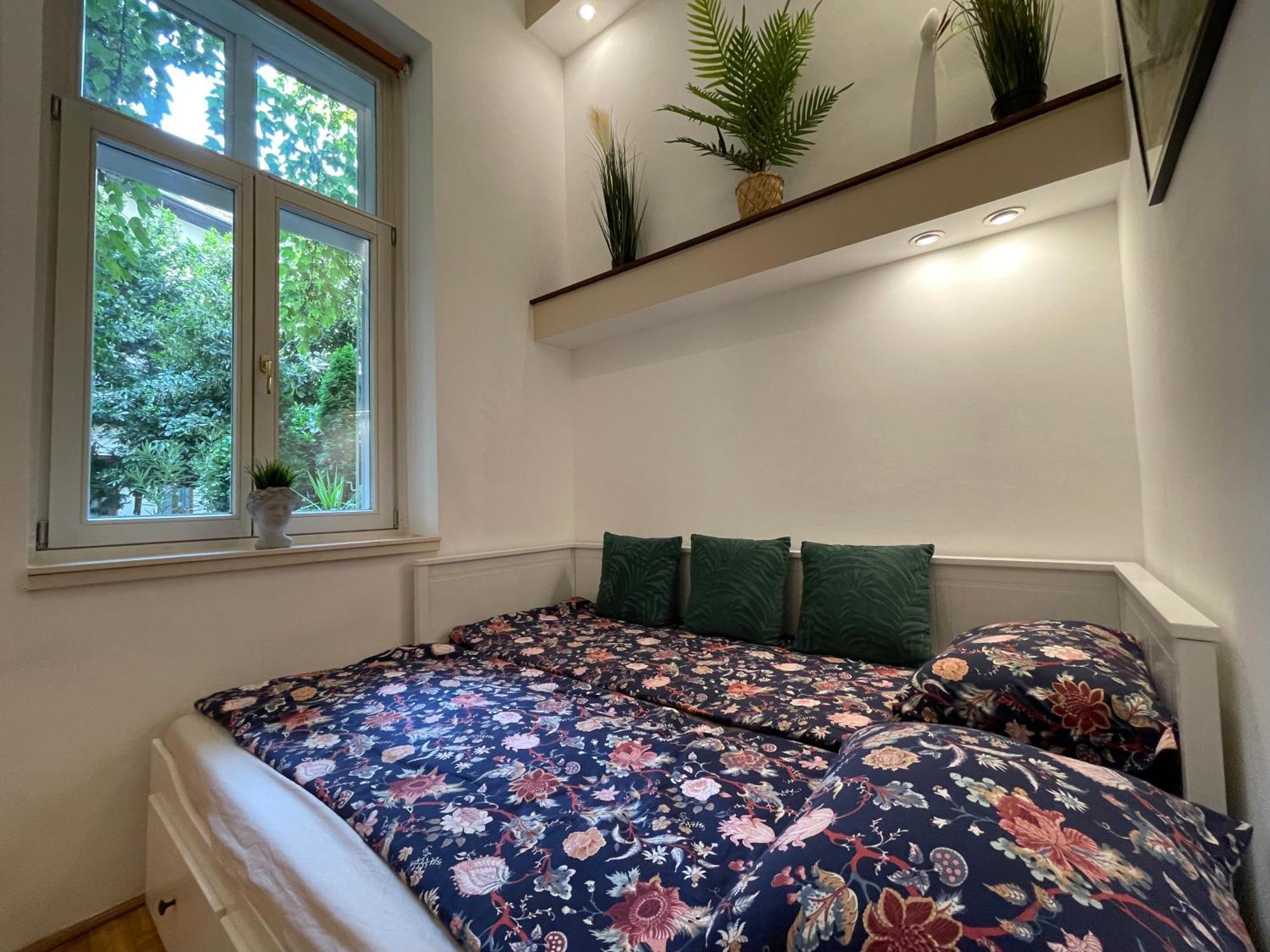 Palms * Budapešť
