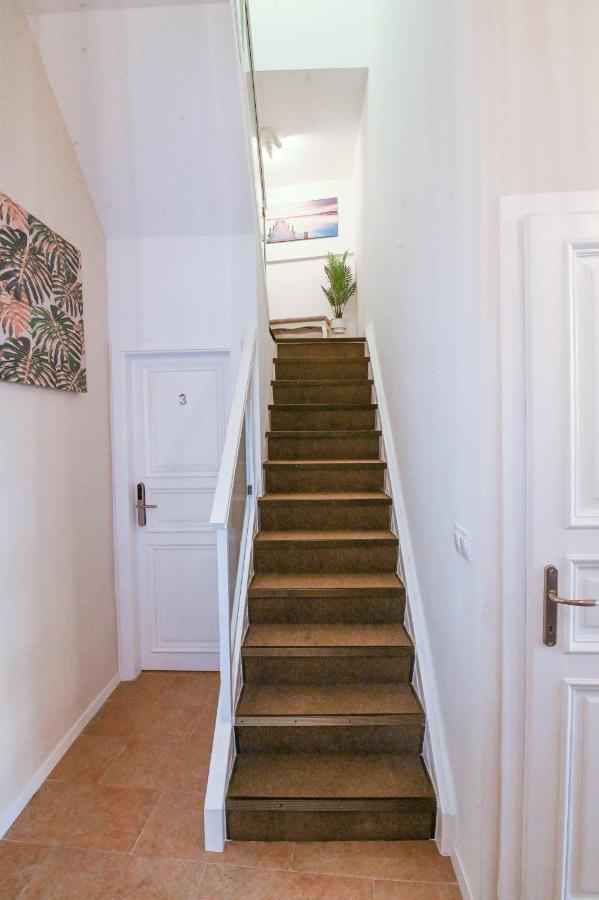 Palms Appartement *